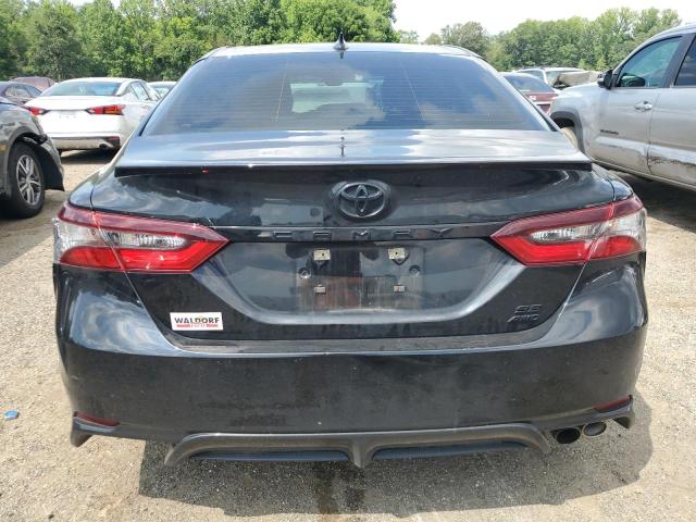 4T1G11BKXNU057611 - 2022 TOYOTA CAMRY SE BLACK photo 6