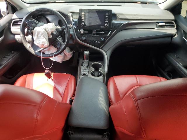 4T1G11BKXNU057611 - 2022 TOYOTA CAMRY SE BLACK photo 8