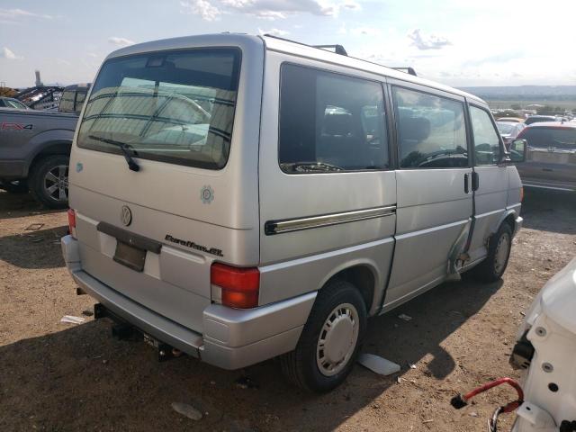 WV2KC0709PH009573 - 1993 VOLKSWAGEN EUROVAN GL SILVER photo 3