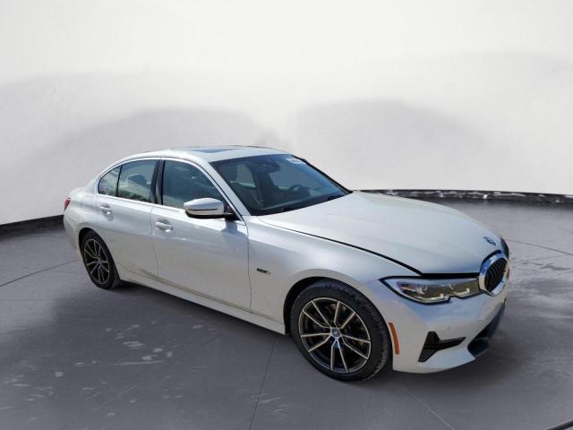 3MW5P9J09N8C72271 - 2022 BMW 330XE Սպիտակ լուսանկար 4