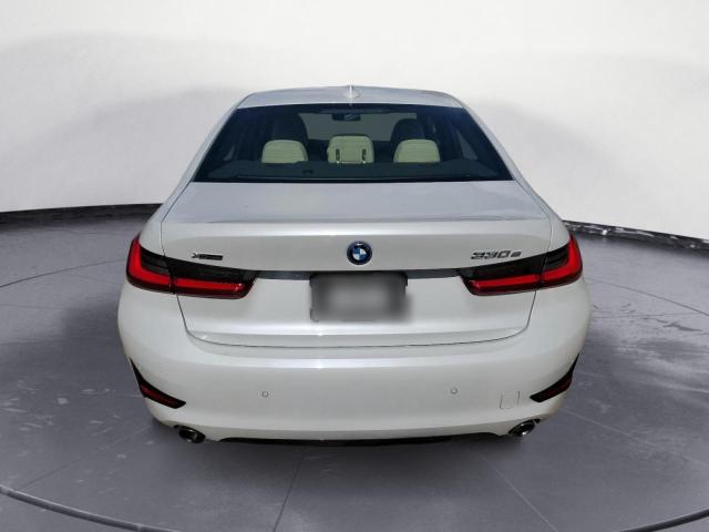 3MW5P9J09N8C72271 - 2022 BMW 330XE WHITE photo 6