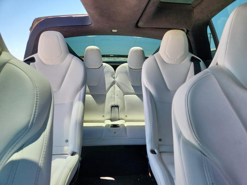 5YJXCBE29JF141356 - 2018 TESLA MODEL X BLACK photo 10