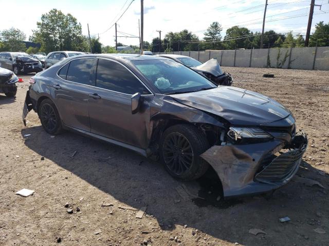 4T1B11HK0JU041395 - 2018 TOYOTA CAMRY L GRAY photo 4