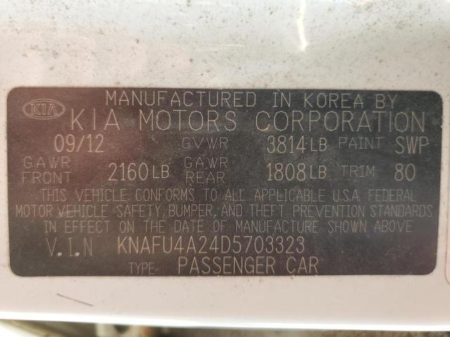 KNAFU4A24D5703323 - 2013 KIA FORTE EX WHITE photo 10