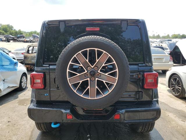 1C4JJXP64NW117072 - 2022 JEEP WRANGLER U SAHARA 4XE BLACK photo 6
