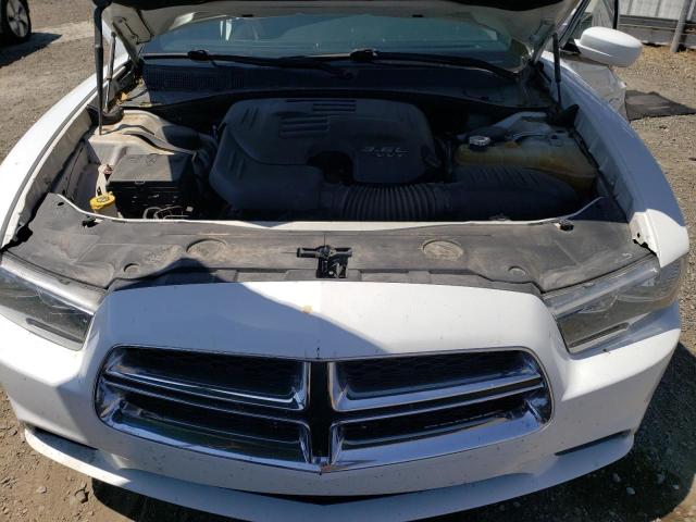 2C3CDXBG2DH730891 - 2013 DODGE CHARGER SE WHITE photo 11