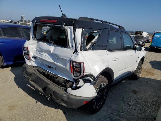 3FMCR9C69MRB21389 - 2021 FORD BRONCO SPO OUTER BANKS WHITE photo 3