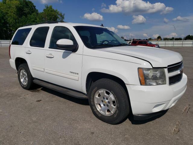 1GNSCAE08BR136865 - 2011 CHEVROLET TAHOE C1500  LS WHITE photo 4