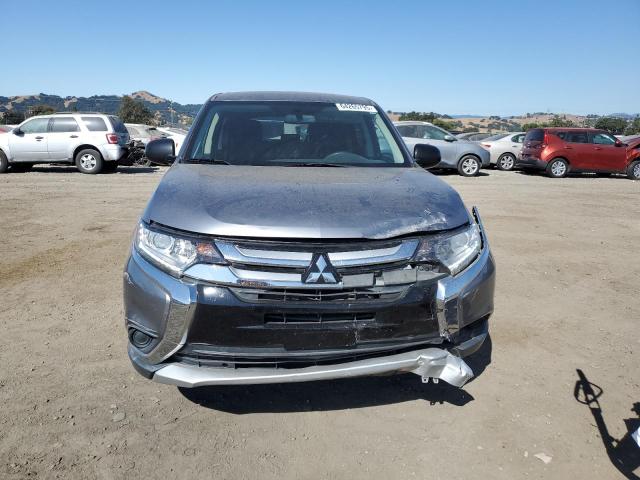 JA4AD2A31JZ010301 - 2018 MITSUBISHI OUTLANDER ES GRAY photo 5