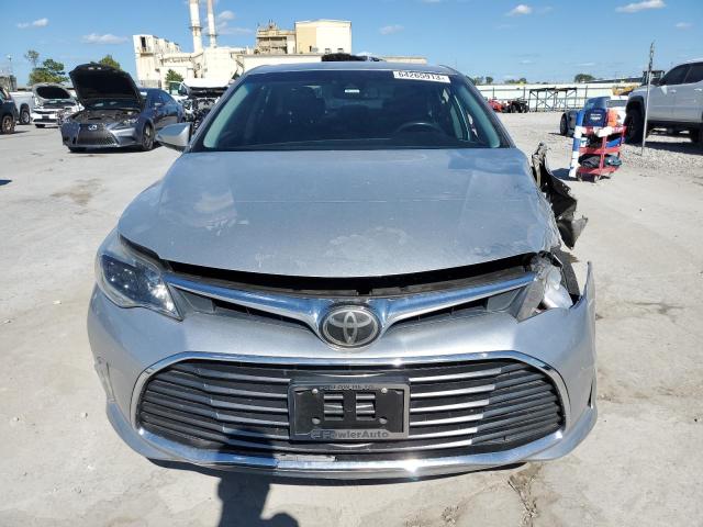 4T1BK1EB8JU273373 - 2018 TOYOTA AVALON XLE SILVER photo 5