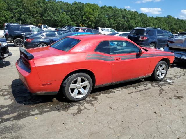 2B3LJ44V49H606290 - 2009 DODGE CHALLENGER SE RED photo 3