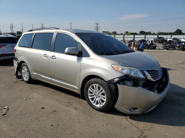 5TDYZ3DCXHS770441 - 2017 TOYOTA SIENNA XLE TAN photo 4