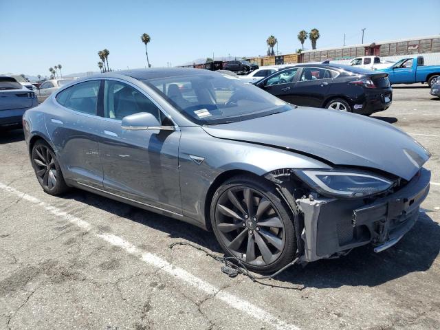 5YJSA1CG2DFP03997 - 2013 TESLA MODEL S ნაცრისფერი ფოტო 4