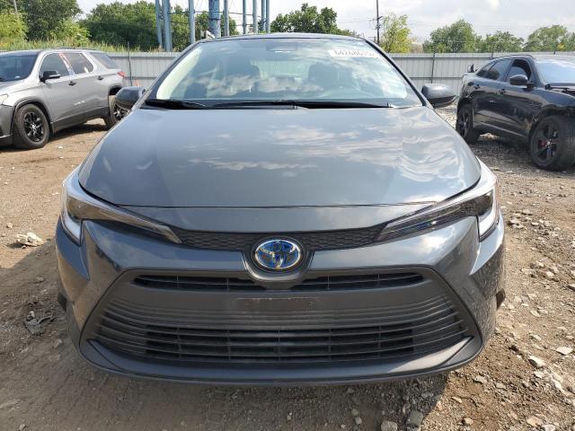 JTDBCMFE3S3080888 - 2025 TOYOTA COROLLA LE CHARCOAL photo 5