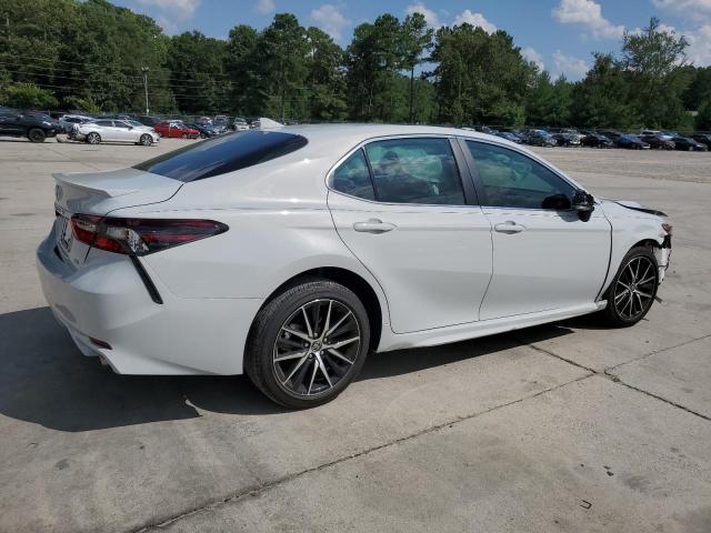 4T1G11AK3PU174810 - 2023 TOYOTA CAMRY SE NIGHT SHADE WHITE photo 3