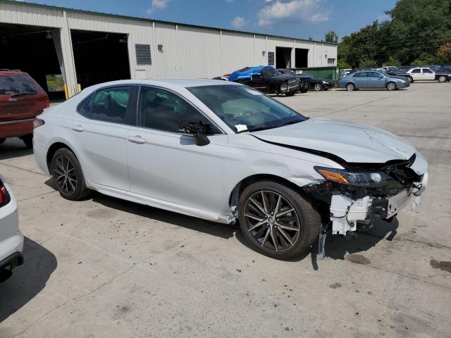 4T1G11AK3PU174810 - 2023 TOYOTA CAMRY SE NIGHT SHADE WHITE photo 4