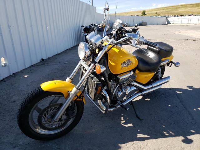 JH2RC4303RM005790 - 1994 HONDA VF750 C YELLOW photo 2