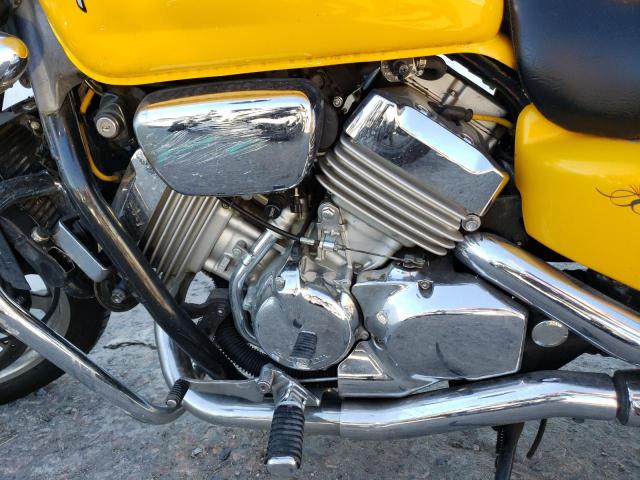 JH2RC4303RM005790 - 1994 HONDA VF750 C YELLOW photo 7