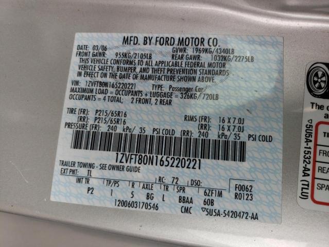 1ZVFT80N165220221 - 2006 FORD MUSTANG SILVER photo 12