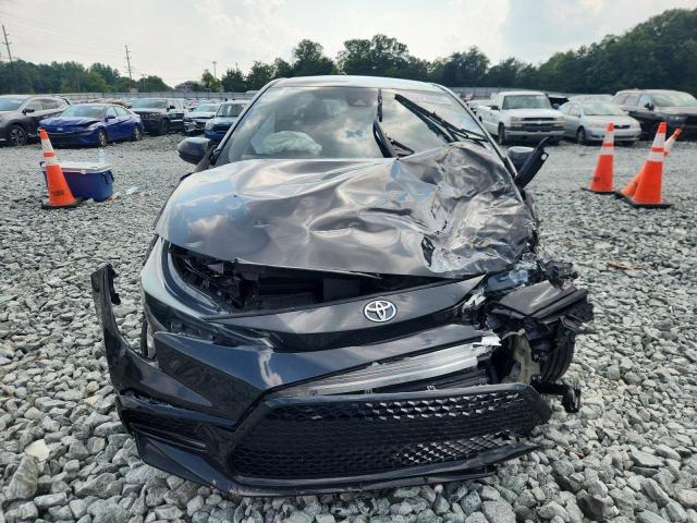 5YFS4RCE6LP035872 - 2020 TOYOTA COROLLA SE BLACK photo 5