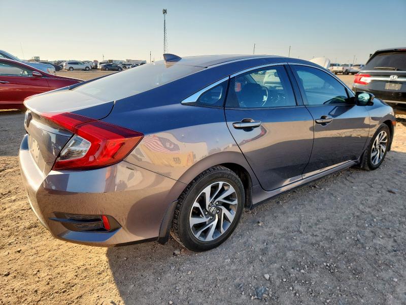 2HGFC2F85JH527458 - 2018 HONDA CIVIC EX رمادي صورة 3