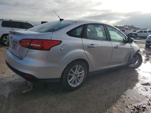 1FADP3F28JL203912 - 2018 FORD FOCUS SE SILVER photo 3