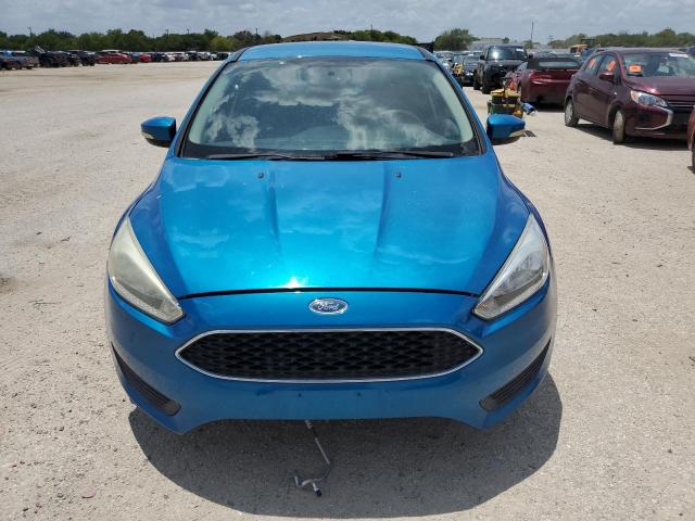 1FADP3F26GL391368 - 2016 FORD FOCUS SE BLUE photo 5