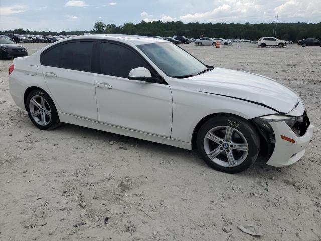 WBA3C3C58FP663908 - 2015 BMW 320 I XDRIVE WHITE photo 4