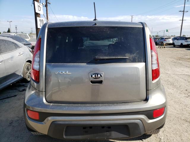 KNDJT2A53D7636023 - 2013 KIA SOUL GRAY photo 6