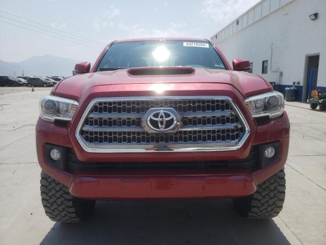 3TMCZ5AN0HM109769 - 2017 TOYOTA TACOMA DOUBLE CAB RED photo 5