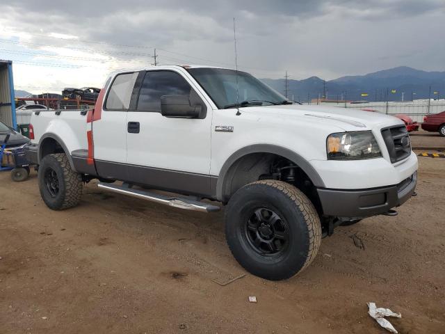 1FTPX04574KC62110 - 2004 FORD F150 WHITE photo 4