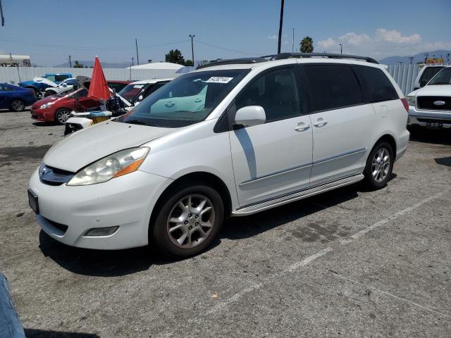 5TDZA22C86S568235 - 2006 TOYOTA SIENNA XLE WHITE photo 1