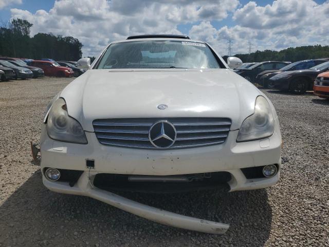 WDDDJ72X38A128889 - 2008 MERCEDES-BENZ CLS 550 WHITE photo 5