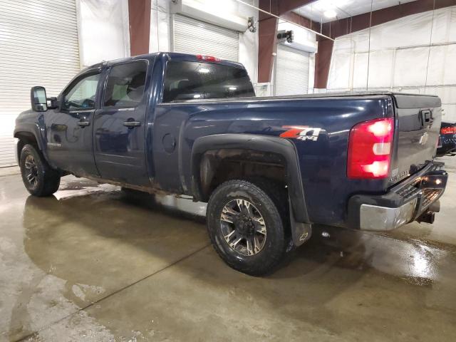 1GCHK23608F165595 - 2008 CHEVROLET SILVERADO K2500 HEAVY DUTY BLUE photo 2