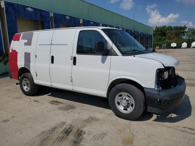 1GCWGAFF4H1197154 - 2017 CHEVROLET EXPRESS G2 WHITE photo 4