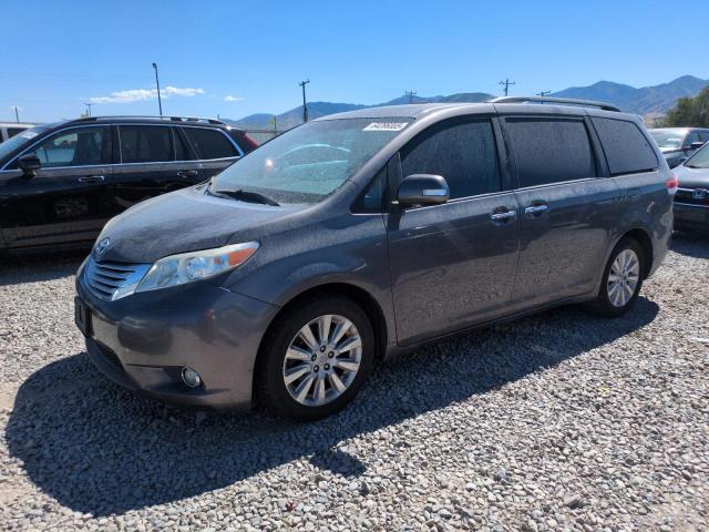 2013 TOYOTA SIENNA XLE, null