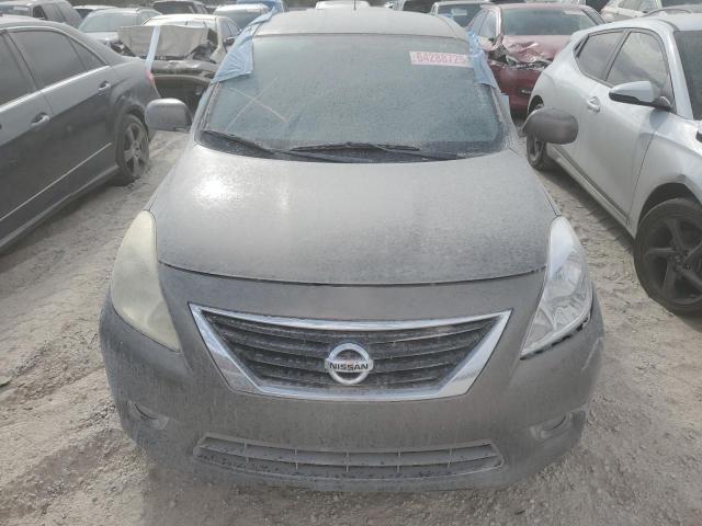 3N1CN7AP3CL818979 - 2012 NISSAN VERSA S GRAY photo 5
