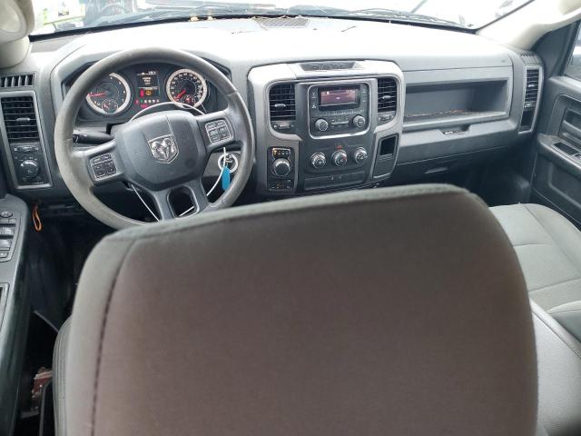 1C6RR7FG4JS189601 - 2018 RAM 1500 ST WHITE photo 8