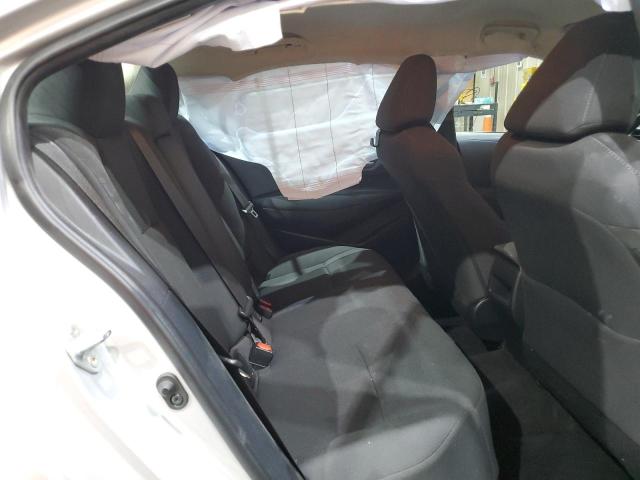 5YFEPMAE6MP263589 - 2021 TOYOTA COROLLA LE ვერცხლისფერი ფოტო 10