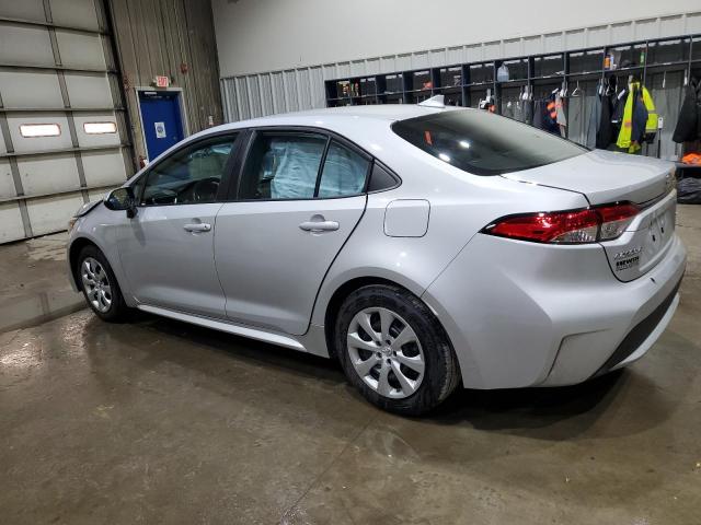 5YFEPMAE6MP263589 - 2021 TOYOTA COROLLA LE ვერცხლისფერი ფოტო 2