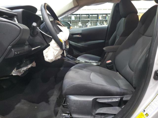 5YFEPMAE6MP263589 - 2021 TOYOTA COROLLA LE ვერცხლისფერი ფოტო 7
