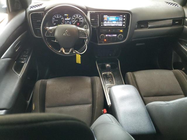 JA4AZ3A35JZ045060 - 2018 MITSUBISHI OUTLANDER SE GRAY photo 8