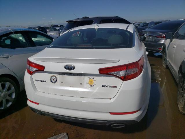 5XXGR4A60CG031573 - 2012 KIA OPTIMA SX WHITE photo 6