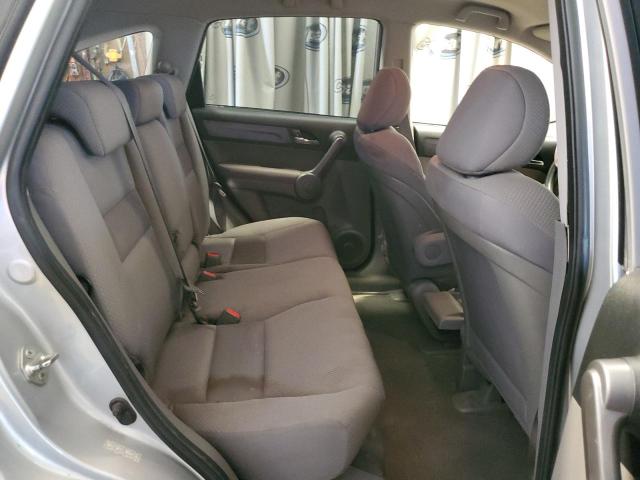 5J6RE38399L031911 - 2009 HONDA CR-V LX SILVER photo 10