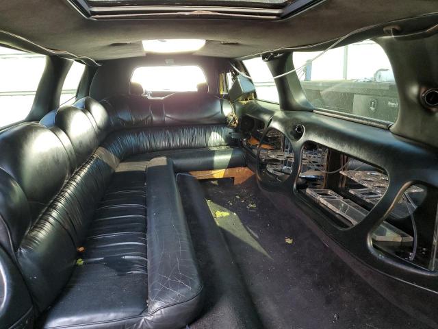 1LNLM81W8VY634406 - 1997 LINCOLN TOWN CAR EXECUTIVE PURPLE photo 11