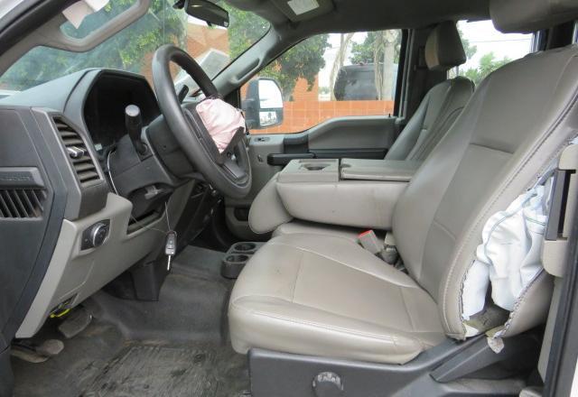 1FT7X2A69KEF58122 - 2019 FORD F250 SUPER DUTY თეთრი ფოტო 9