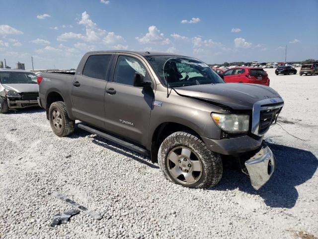 5TFDY5F19AX122159 - 2010 TOYOTA TUNDRA CREWMAX SR5 GRAY photo 4