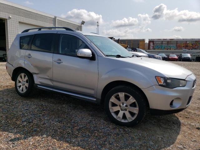 JA4JT3AW1DU020959 - 2013 MITSUBISHI OUTLANDER SE SILVER photo 4