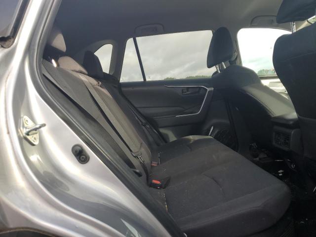 4T3L6RFV9MU007548 - 2021 TOYOTA RAV4 LE SILVER photo 11