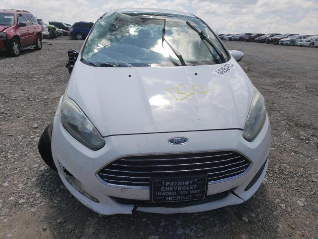 3FADP4EJXEM241368 - 2014 FORD FIESTA SE WHITE photo 5